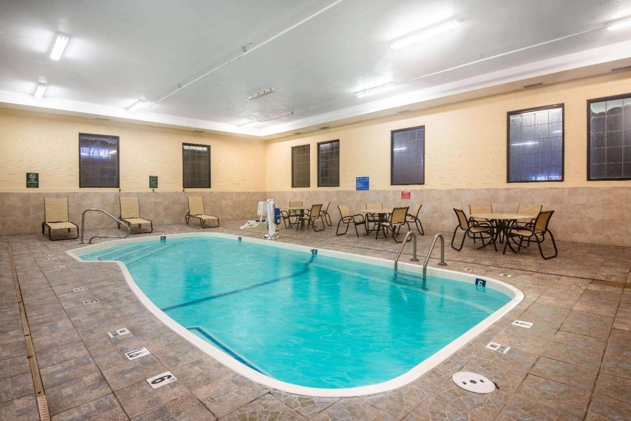 La Quinta Inn & Suites - New River Gorge National Park Summersville Esterno foto