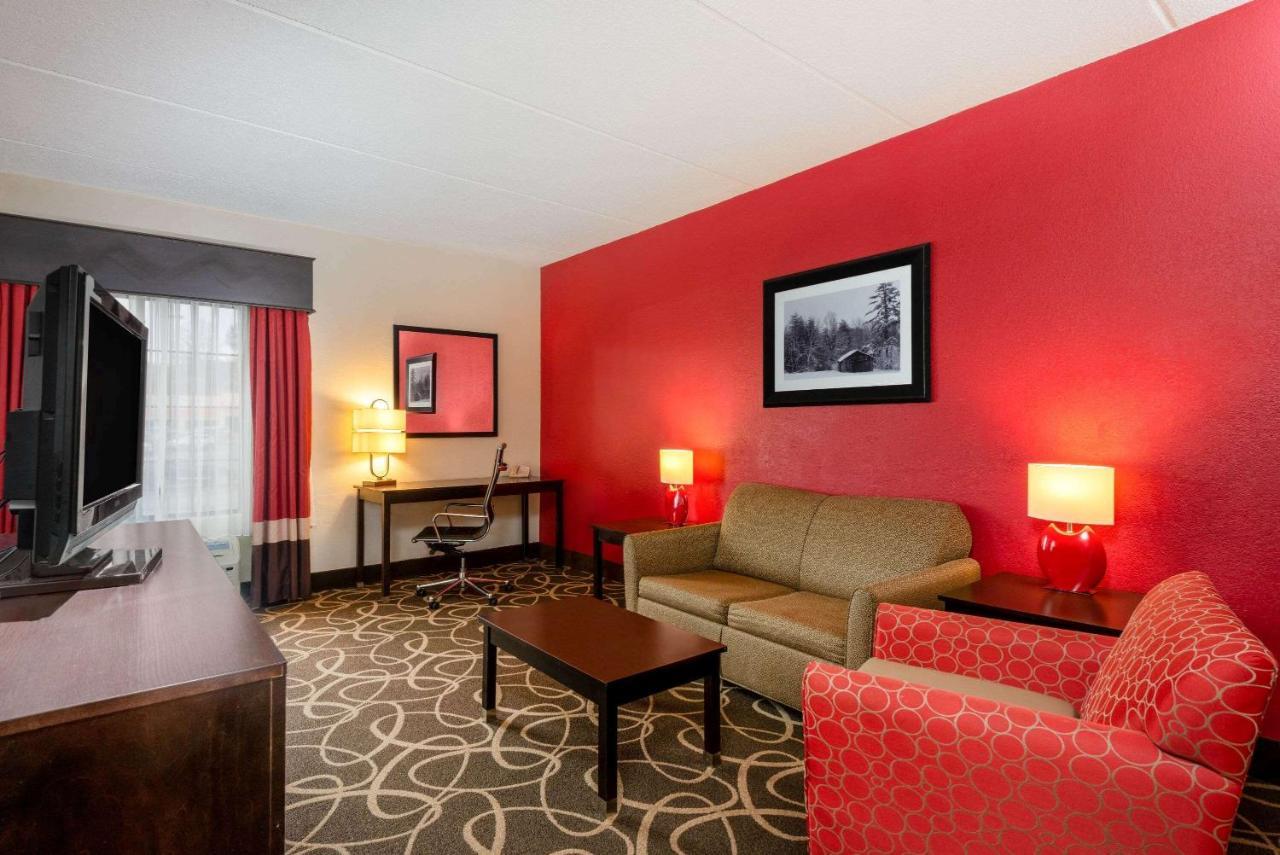 La Quinta Inn & Suites - New River Gorge National Park Summersville Esterno foto